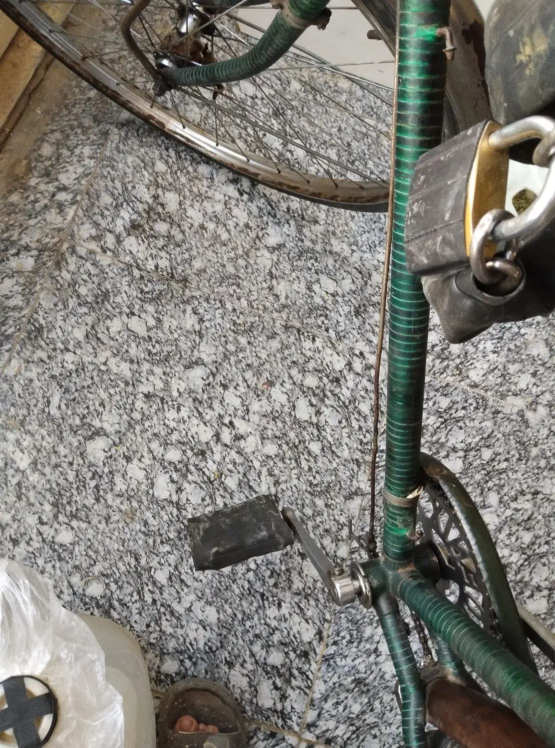 دوچرخه ۲۸ قدیمی|دوچرخه، اسکیت، اسکوتر|قم, شهرک مهدیه (مدرس)|دیوار