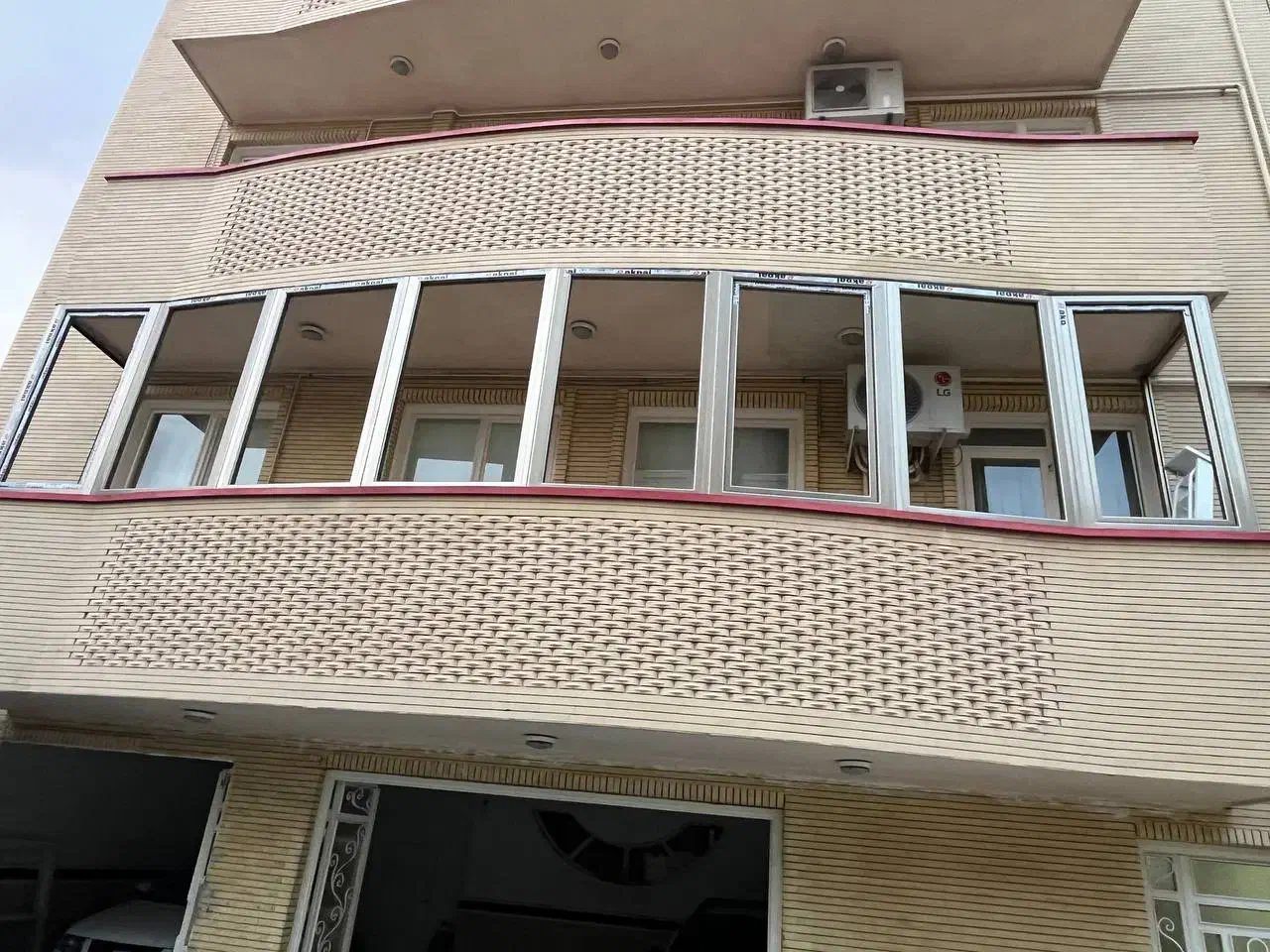 پنجره آلومینیومی یوپی وی سی|مصالح و تجهیزات ساختمان|عجب شیر, |دیوار