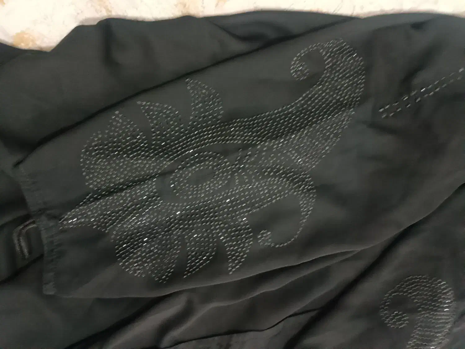 چادر مشکی عربی|لباس|پرند, فاز ۴|دیوار