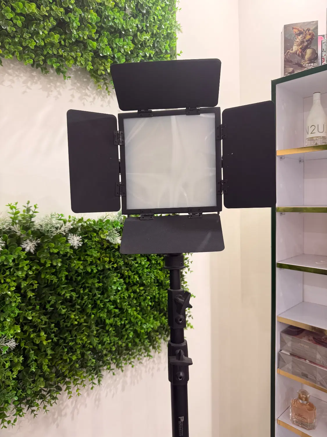 پروژکتور نورپردازی LED ایدوبلو عکاسی و تولید محتوا|تلویزیون و پروژکتور|تهران, حبیب الله|دیوار