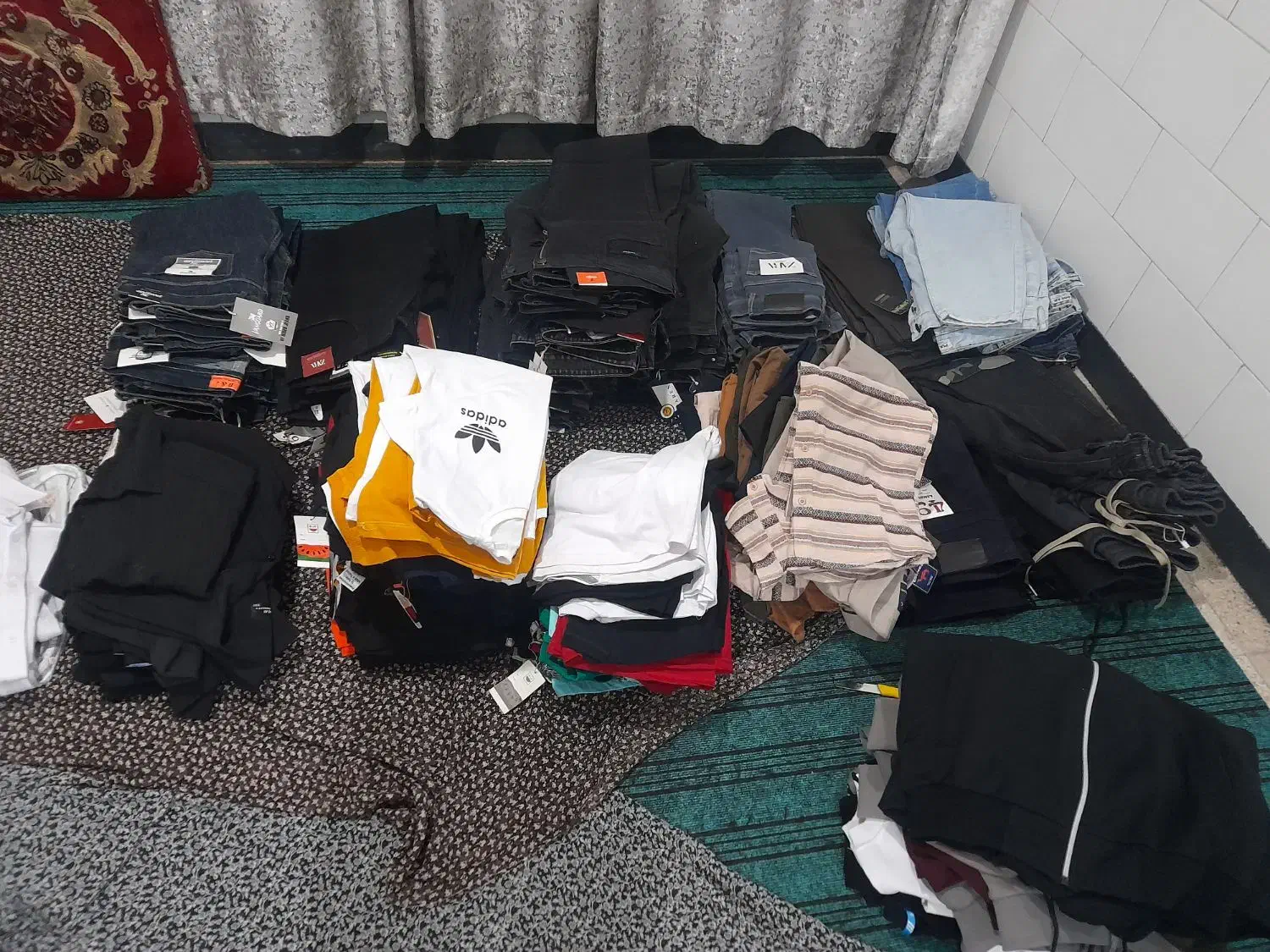 لباس مردانه|لباس|مشهد مرغاب, |دیوار