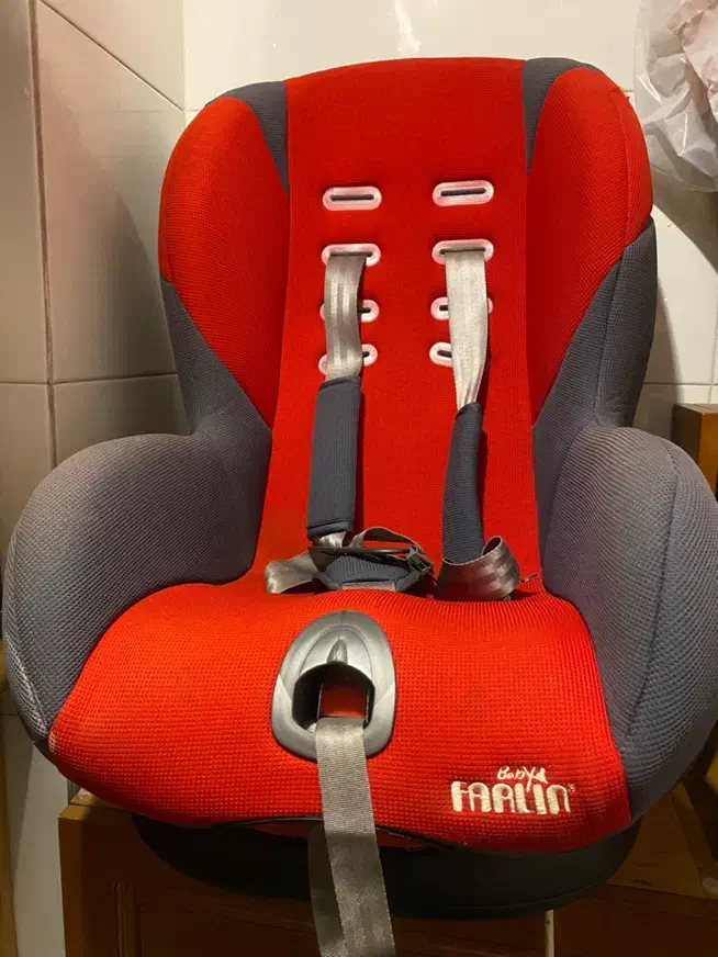 صندلی ماشین کودک|تخت و صندلی بچه|کیش, |دیوار