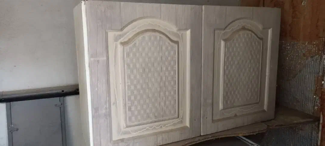 یک عدد کابینت و یک میز تحریر|جاکفشی، کمد، دراور|کرمان, |دیوار