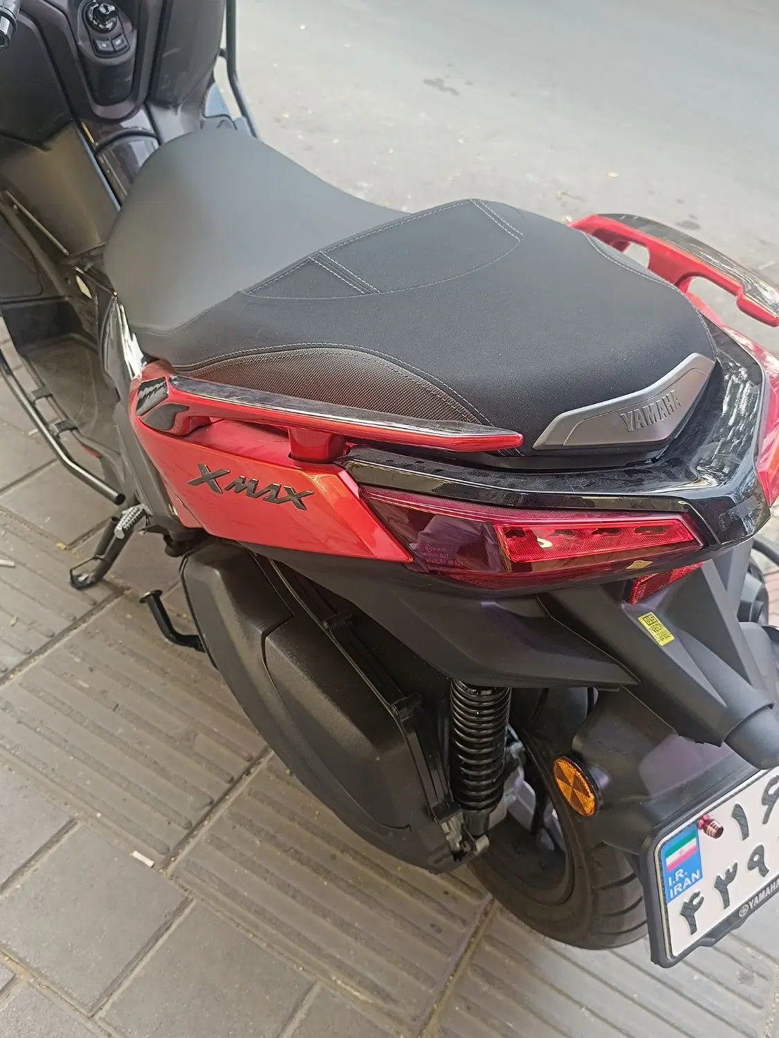 xmax1404|موتورسیکلت|تهران, ولنجک|دیوار