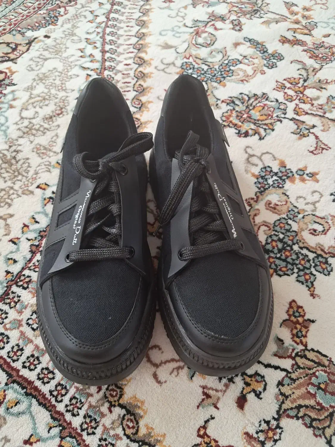 کتونی زنانه|کیف، کفش، کمربند|قیدار, |دیوار