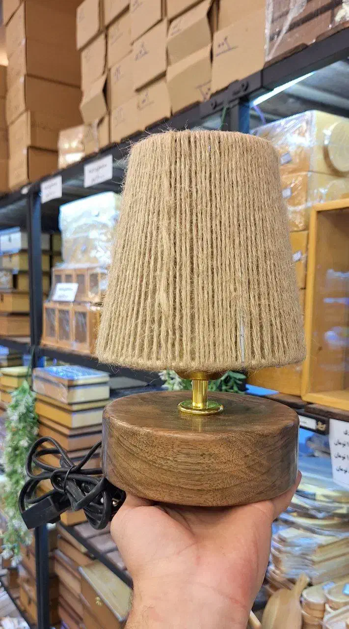 آباژور چوبی دست‌ساز مینیمال رومیزی|چراغ خواب و آباژور|سیرجان, |دیوار