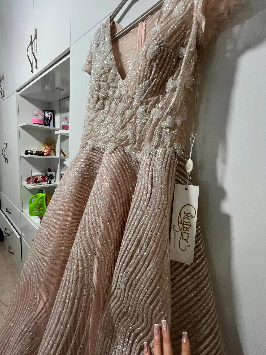 لباس شب زنانه|لباس|نیشابور, تختی|دیوار