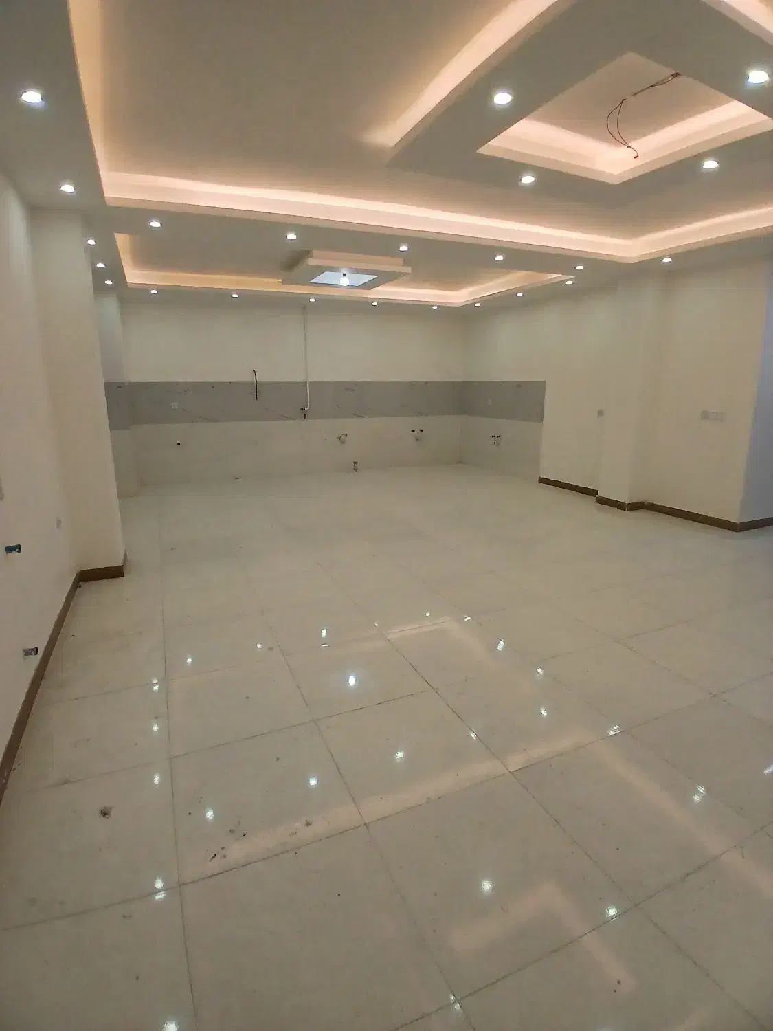 آپارتمان ۱۰۳ متری کلید نخورده راه جدا پارکینگ خشک|فروش آپارتمان|سیاهکل, |دیوار