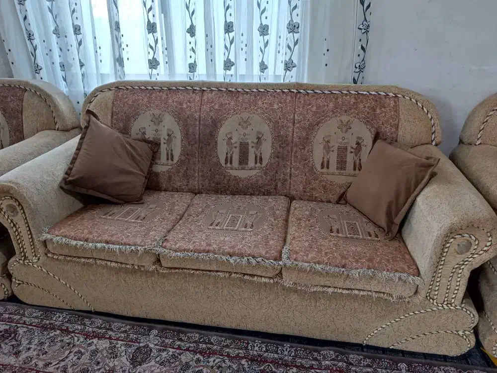 مبل راحتی|مبلمان خانگی و میز عسلی|لاهیجان, لیالستان|دیوار