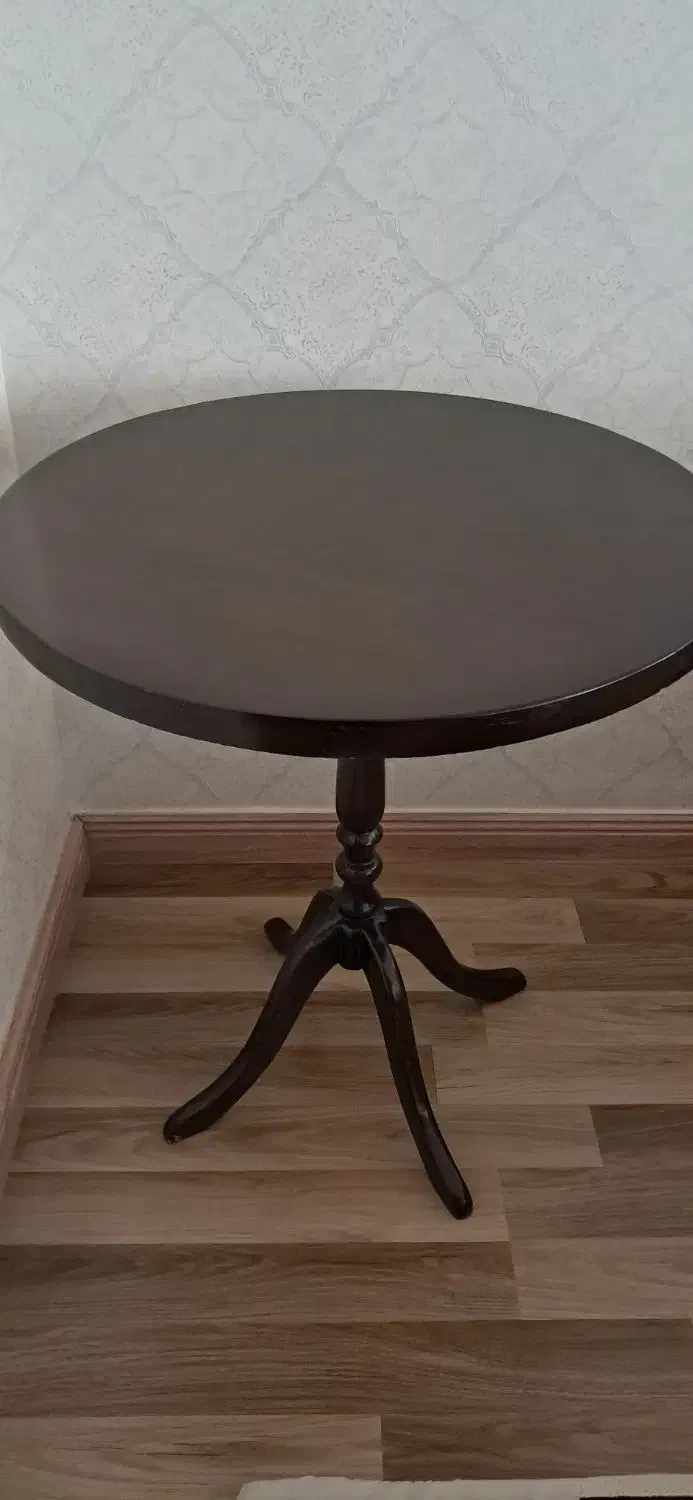 میز گرد|میز و صندلی غذاخوری|اردبیل, |دیوار