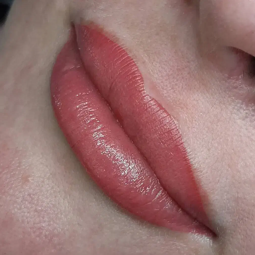 همکاری استخدام باسالنداران فیبروزکارمیکاپ ماهرهستم|خدمات آرایشگری و زیبایی|اردبیل, |دیوار