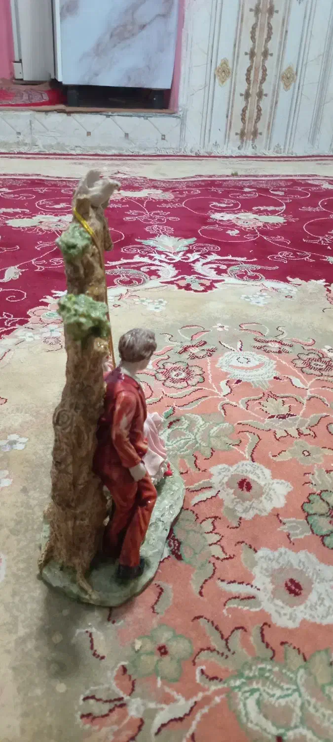 مجسمه پلی اشتر جنس قدیمی|مجسمه، تندیس، ماکت|شیراز, جرسقان|دیوار