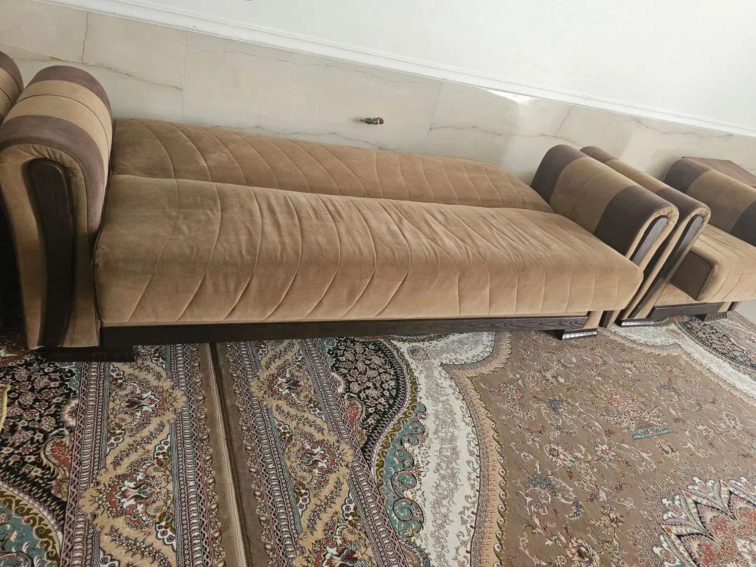 مبل ۱۰ نفره تخت خواب شو و باکس دار|مبلمان خانگی و میز عسلی|مرودشت, الماس آباد|دیوار