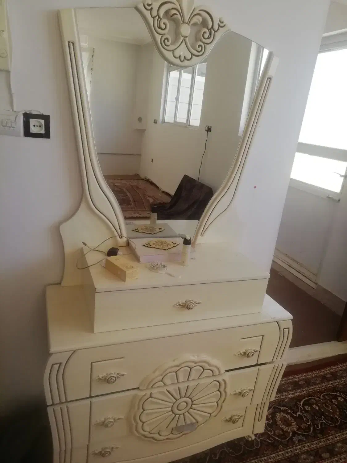 گنجه اینه دراور|جاکفشی، کمد، دراور|تربت‌حیدریه, آغوی|دیوار