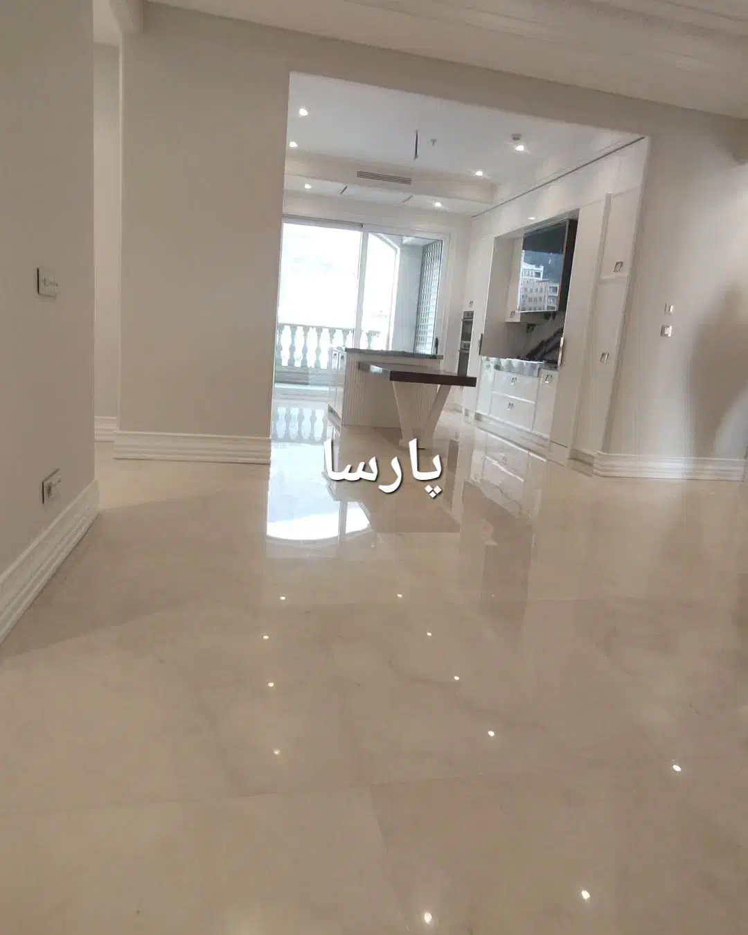 ۲۴۵متر ۴خواب *نوساز کلید نخورده* شیخ بهایی شمالی X