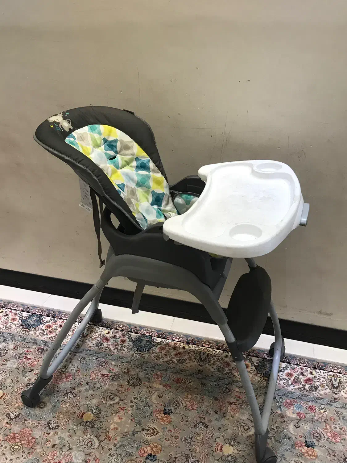 صندلی غذای کودک|تخت و صندلی بچه|جهرم, |دیوار