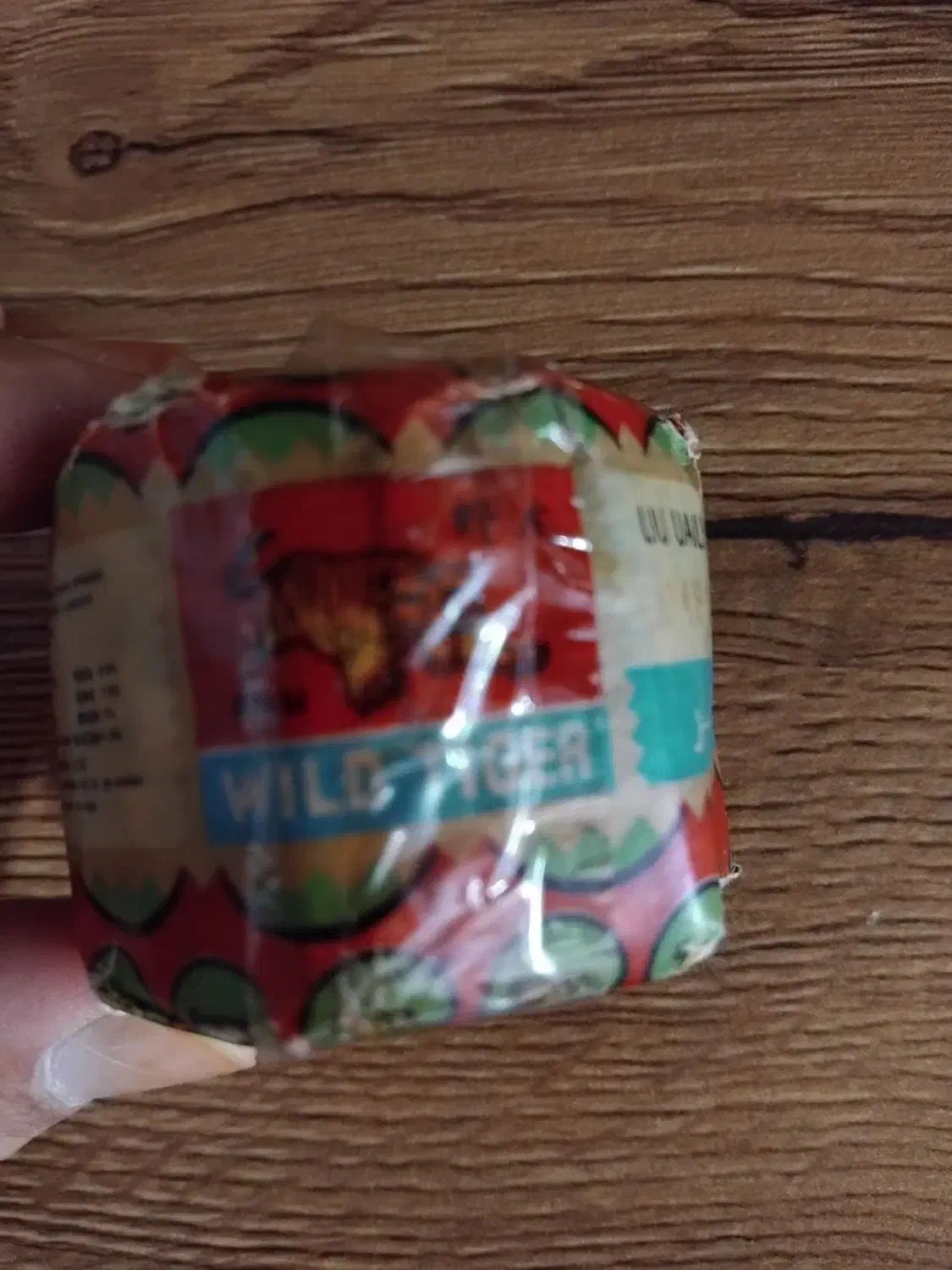 پماد ویسکی اصلی قدیمی|کلکسیون اشیاء عتیقه|شهرکرد, |دیوار