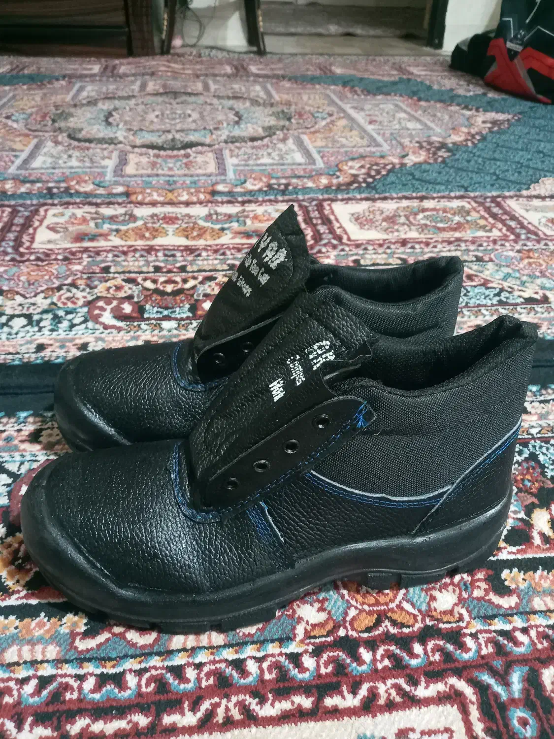 یک جفت گفش کار سایز 41|کیف، کفش، کمربند|رشت, معلولین|دیوار