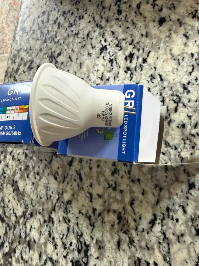 لامپ|لامپ و چراغ|اسلام‌شهر, زرافشان|دیوار