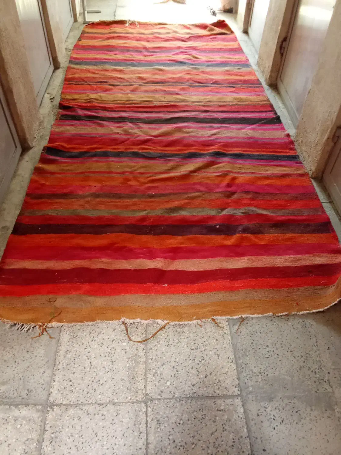 تعدادی صنایع دستی قدیمی گلیم تابلو گیوه تار|صنایع دستی و سایر لوازم تزئینی|فردیس, شهرک ارم|دیوار