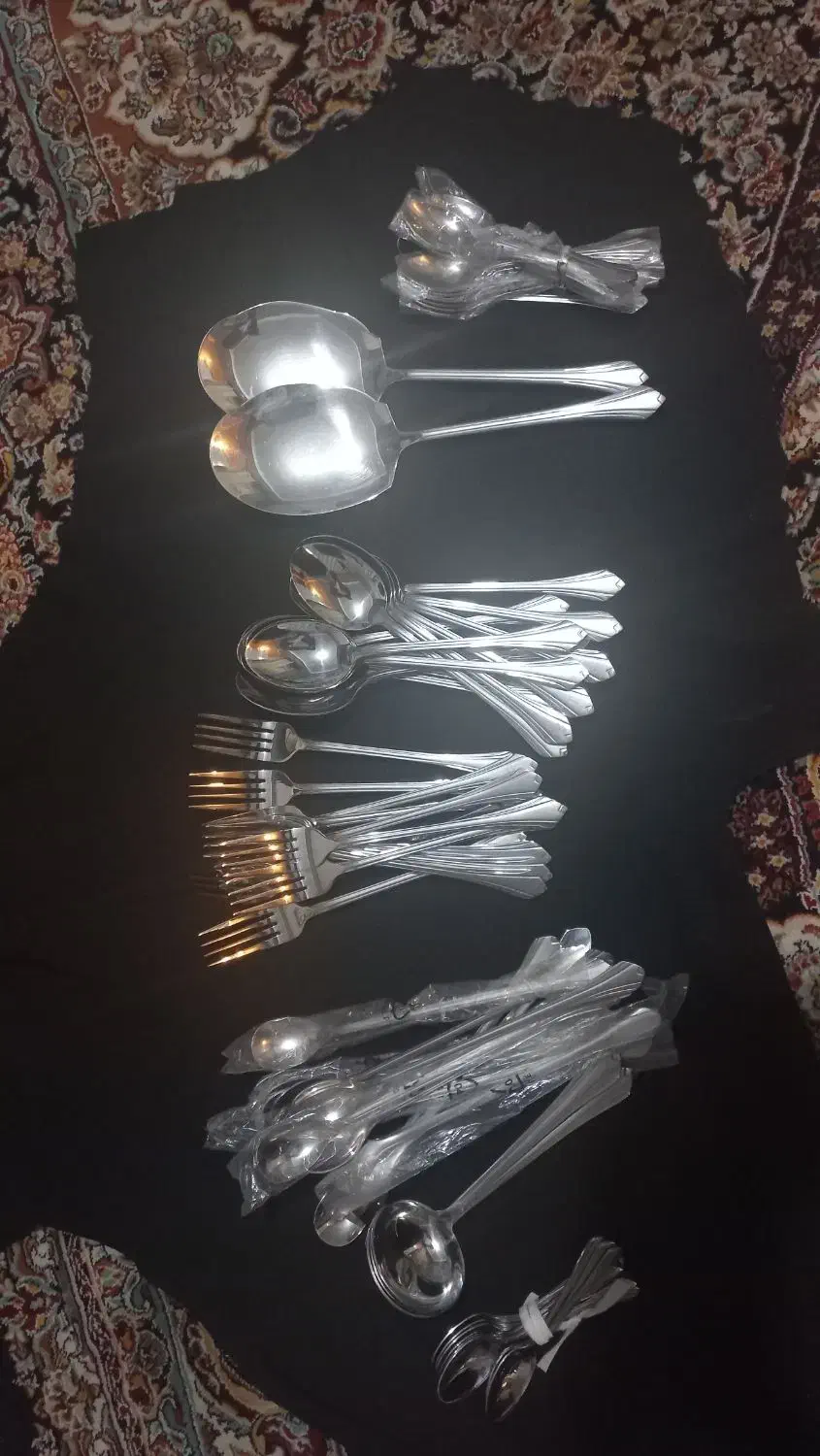 سرویس قاشق وچنگال۱۲نفره نونومناسب جهیزیه|ظروف سرو و پذیرایی|تهران, خواجه نظام الملک|دیوار