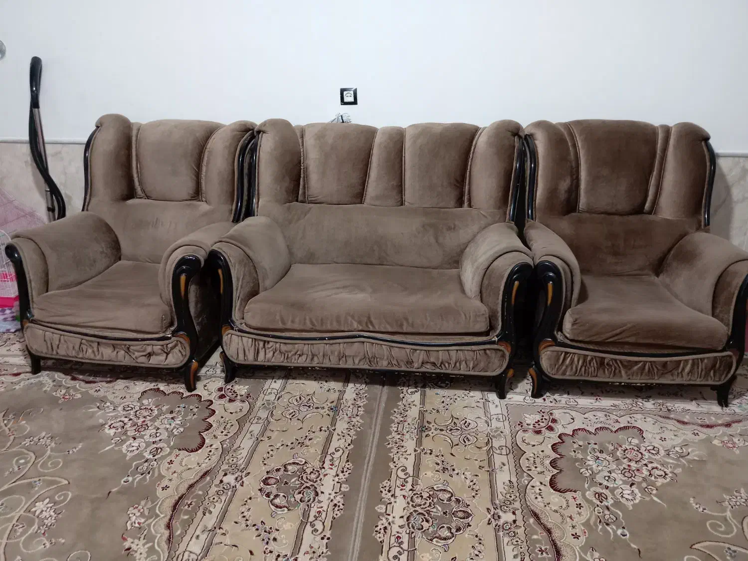 مبل|مبلمان خانگی و میز عسلی|نیشابور, کشتارگاه|دیوار