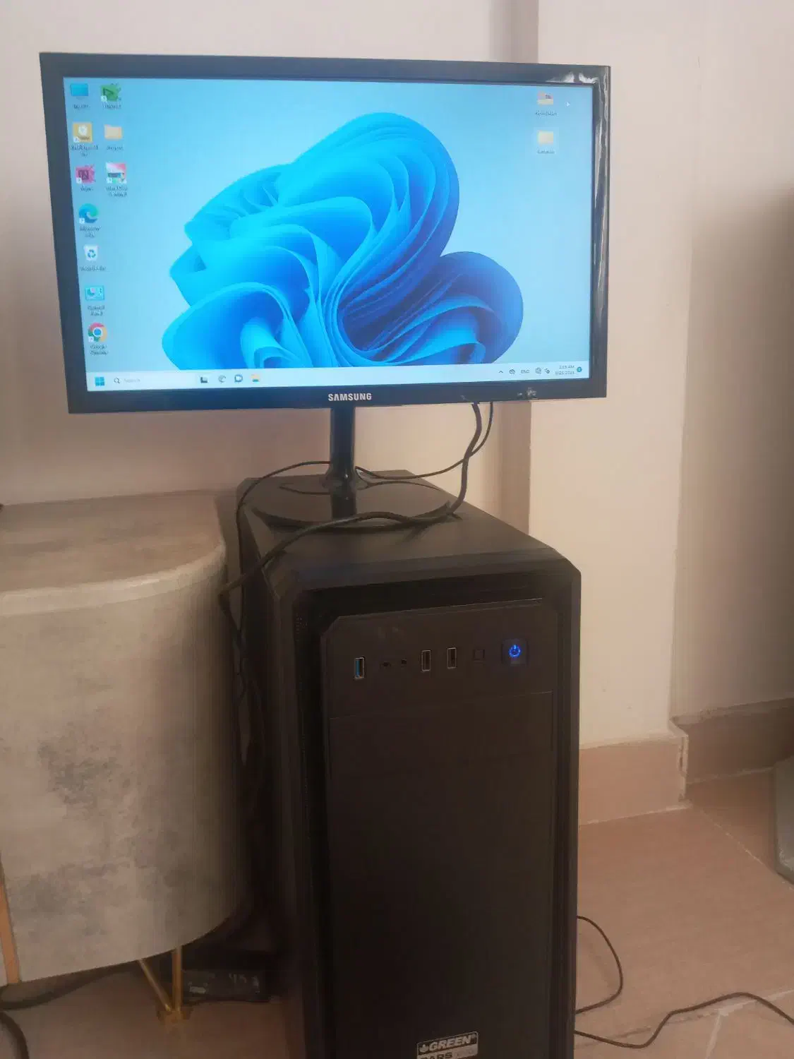 کامپیوتر|رایانه رومیزی|الیگودرز, |دیوار