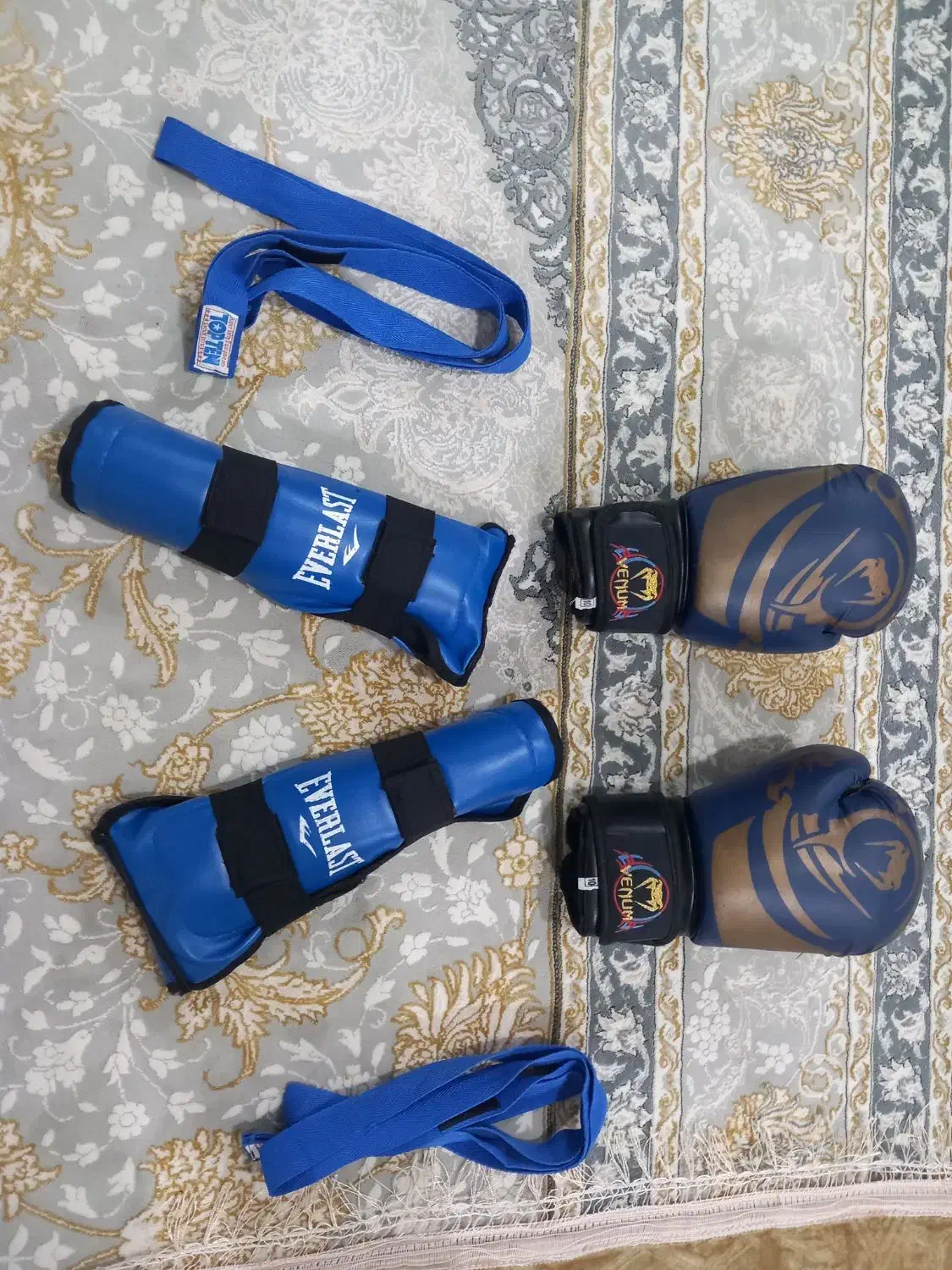 دستکش بوکس با تجهیزات|تجهیزات ورزشی|اسلامآباد غرب, |دیوار