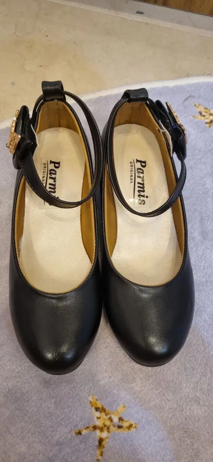 کفش مجلسی دخترانه سایز ۳۶ قالب کوچیک|کفش و لباس بچه|تهران, تهرانپارس جنوبی|دیوار