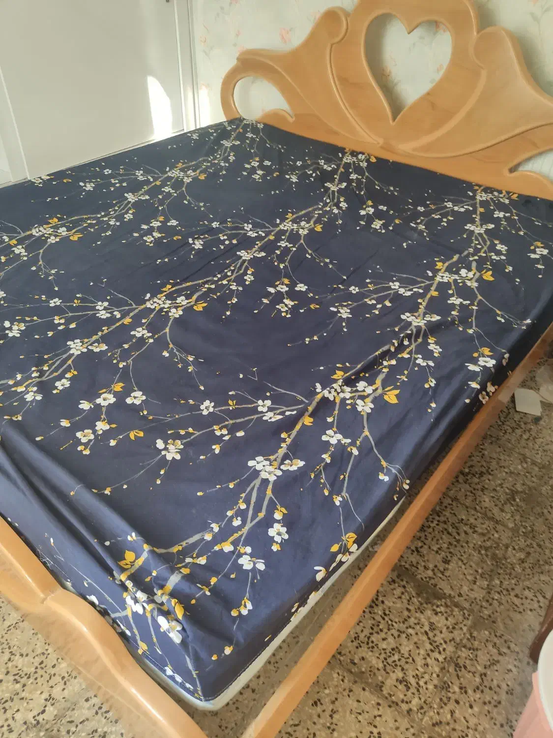 تخت خواب و تشک|تخت و سرویس خواب|فولادشهر, مسکن مهر فولادشهر|دیوار