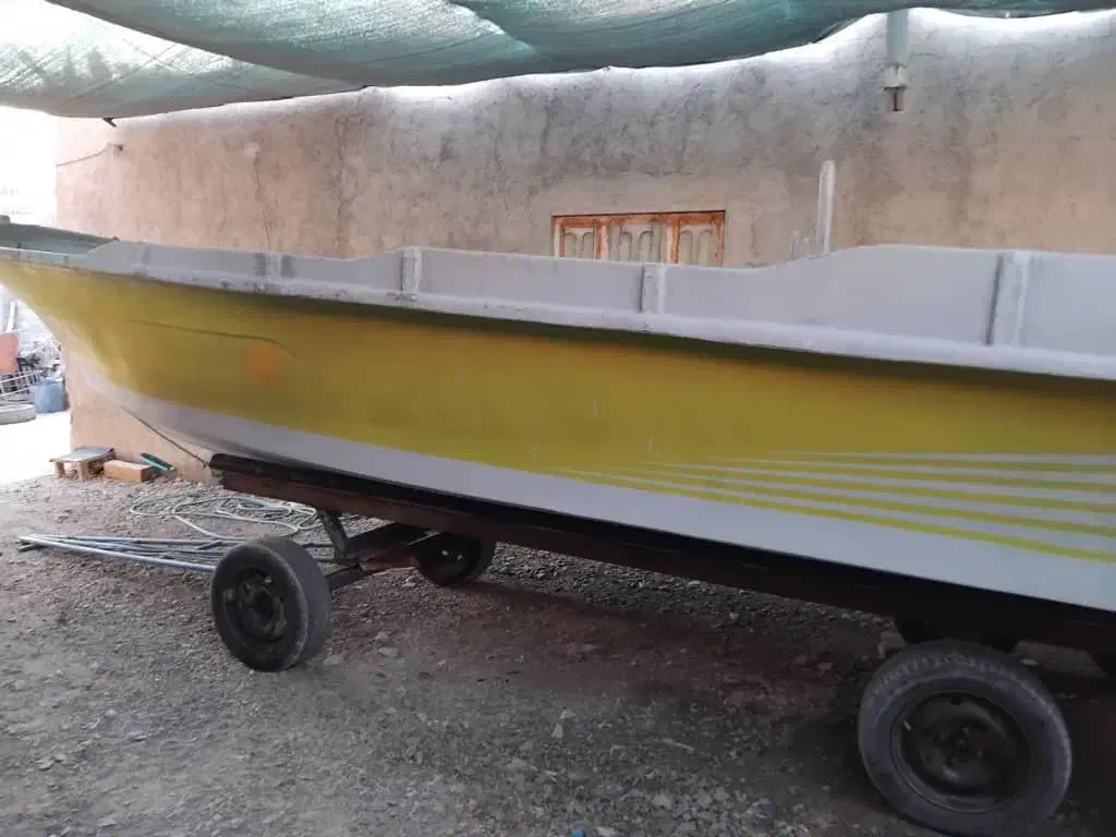 قایق ۲۵ فوت اطراف بندرکنگ|قایق و سایر وسایل نقلیه|خمیر, |دیوار