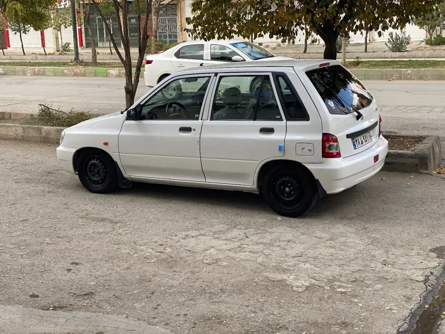 111|خودرو سواری و وانت|کرمانشاه, |دیوار