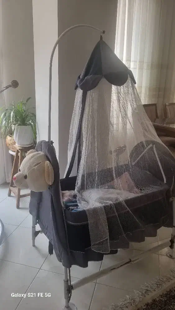 تخت نوزاد کنار مادر|تخت و صندلی بچه|شهریار, شهریار|دیوار