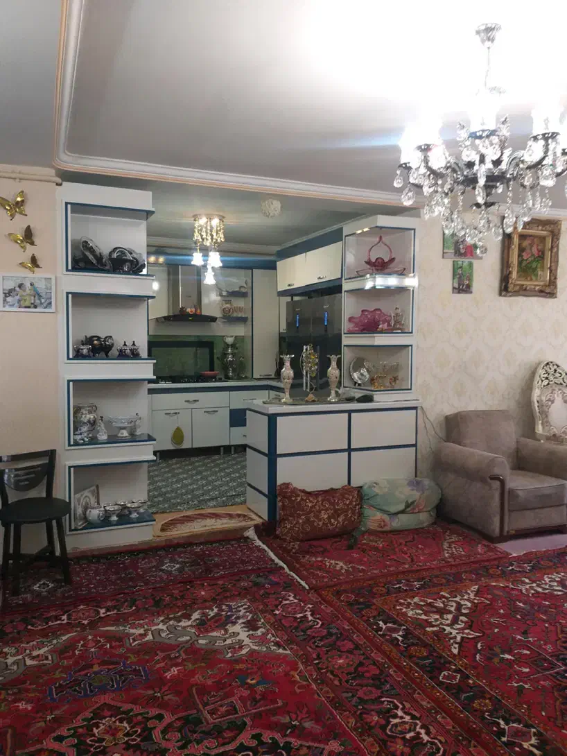 اپارتمان ۴ طبقه یکجا/یاغچیان/کد2444|فروش آپارتمان|تبریز, |دیوار