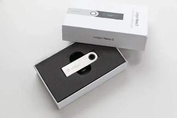 کیف پول سخت افزاری لجر نانو اس اصل فرانسه|قطعات و لوازم جانبی رایانه|شهرکرد, |دیوار