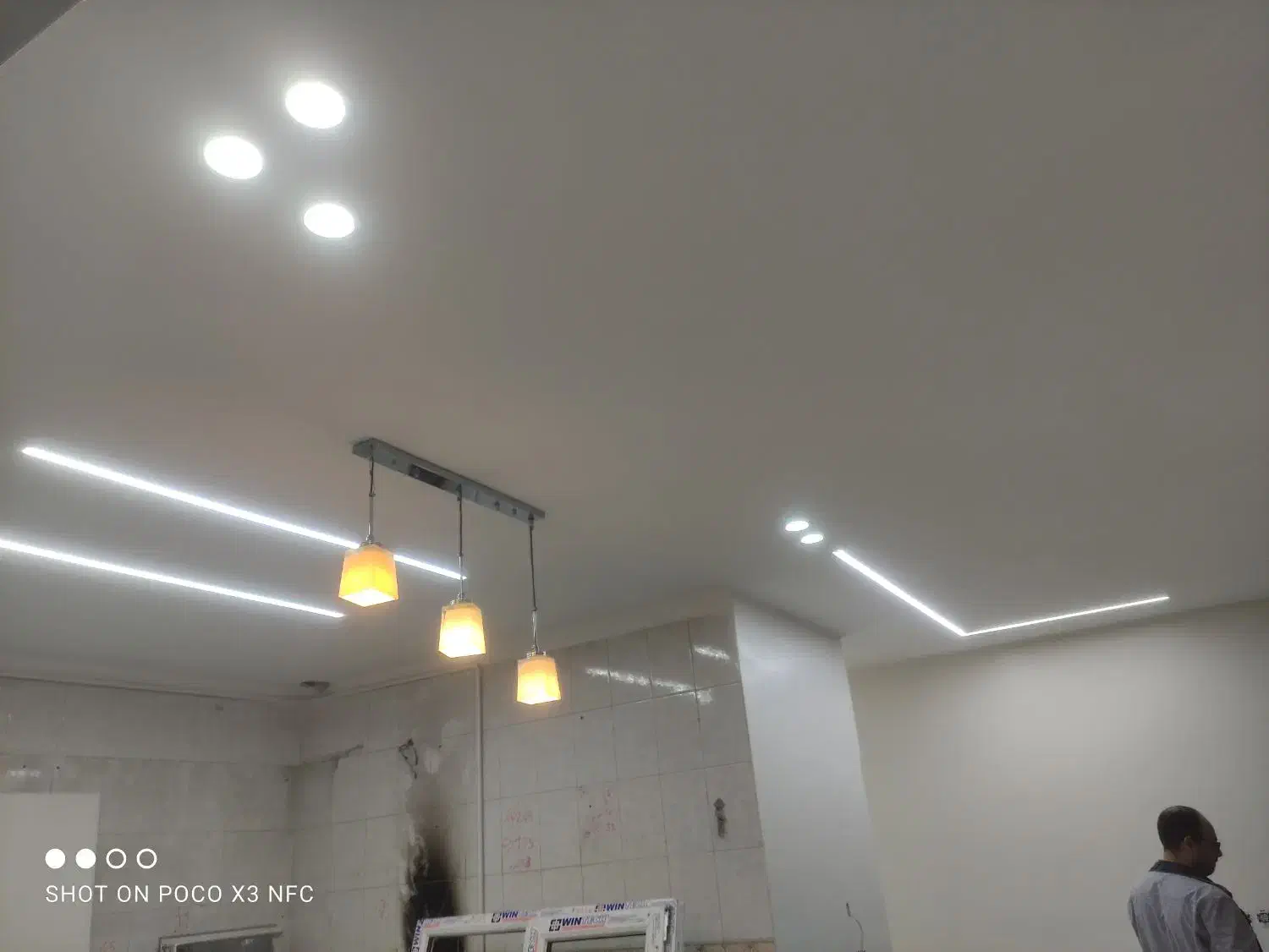 نقاشی ساختمان و لکه گیری گچ نم گیری سرویس با نانو|خدمات پیشه و مهارت|ماهدشت, |دیوار