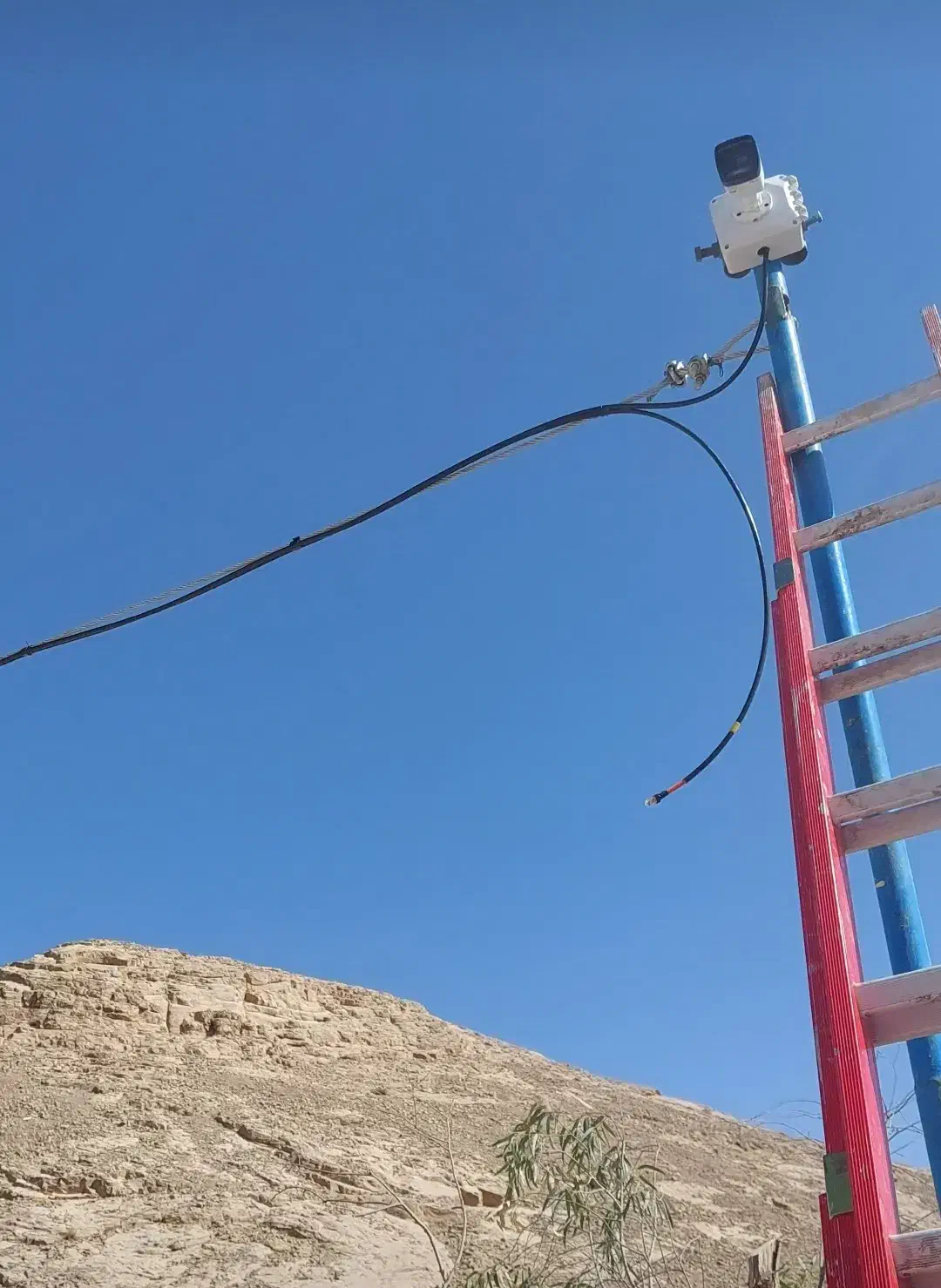 فروش و نصب دوربین مداربسته و درب اتوماتیک|خدمات پیشه و مهارت|نجف‌آباد, قلعه سفید|دیوار