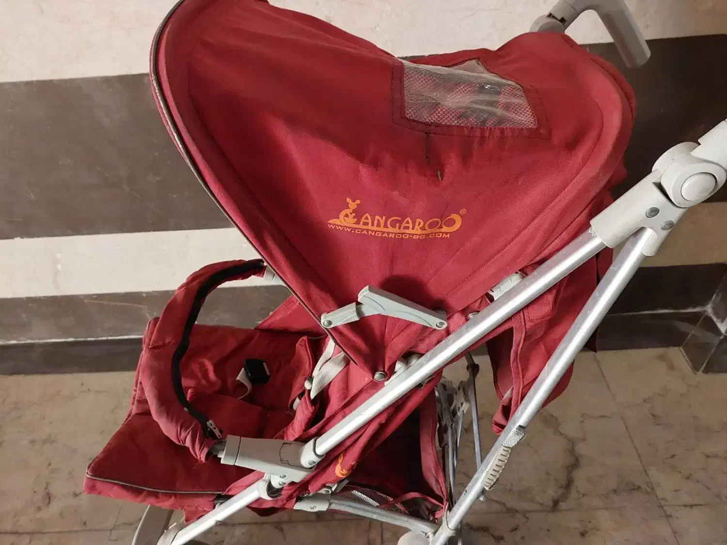 کالسکه عصایی برند کانگورو|کالسکه و لوازم جانبی|قم, زنبیل آباد|دیوار