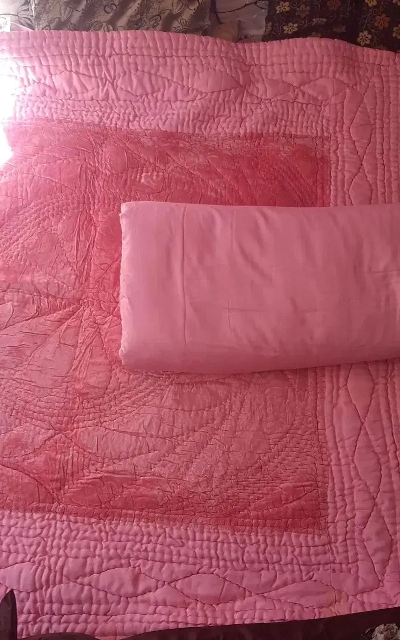 لحاف و تشک|رختخواب، بالش، پتو|ابریشم, |دیوار