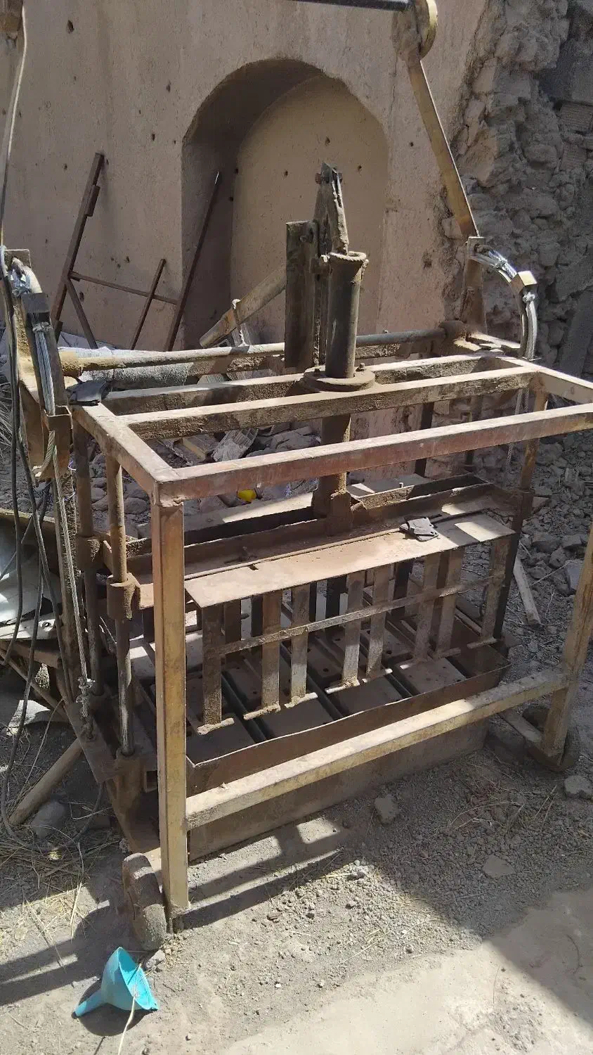 بلوک زن|ماشین‌آلات صنعتی|نرماشیر, |دیوار