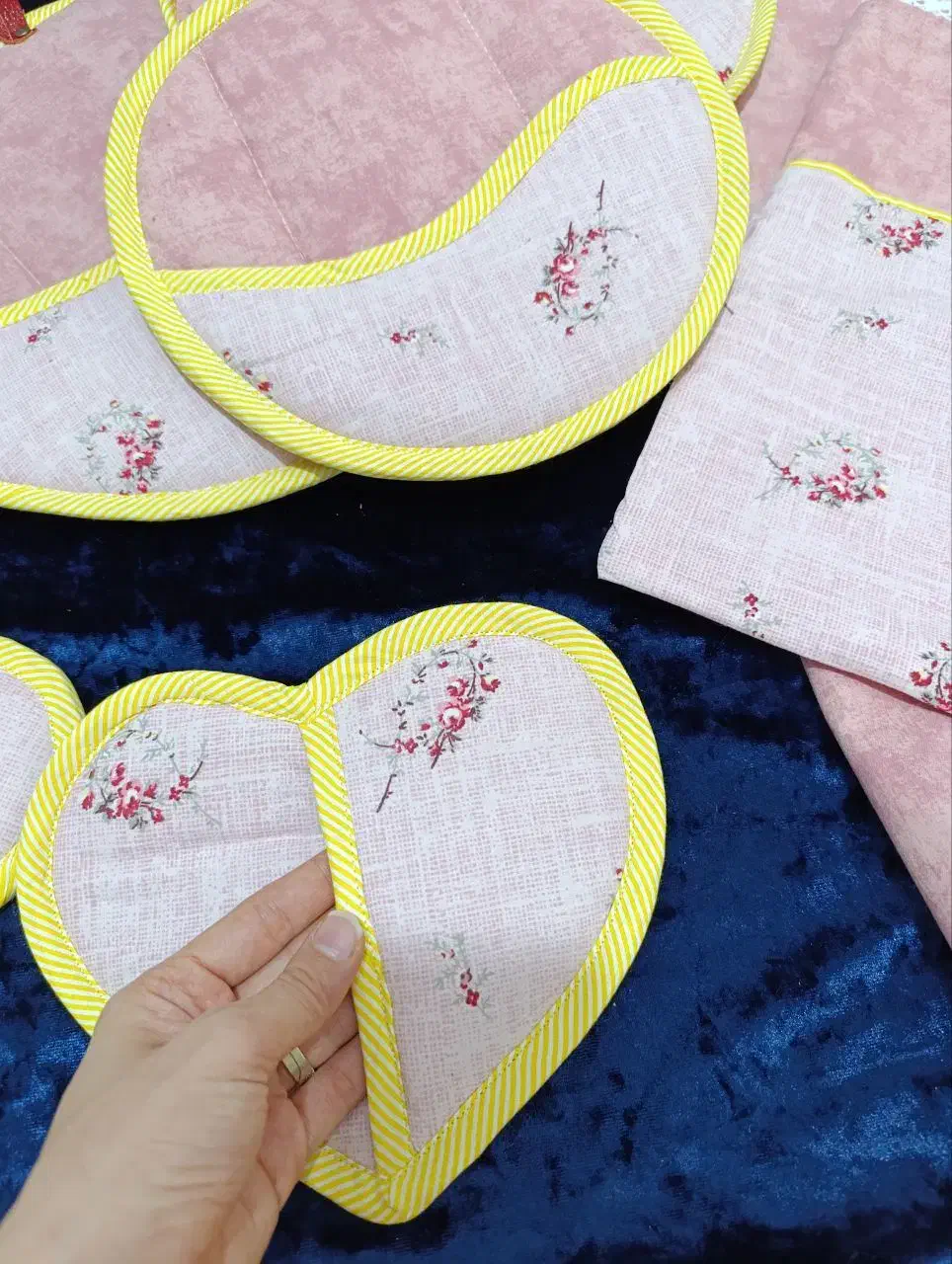 ست زیبا عروس|سفره، حوله، دستمال آشپزخانه|سرپل ذهاب, |دیوار