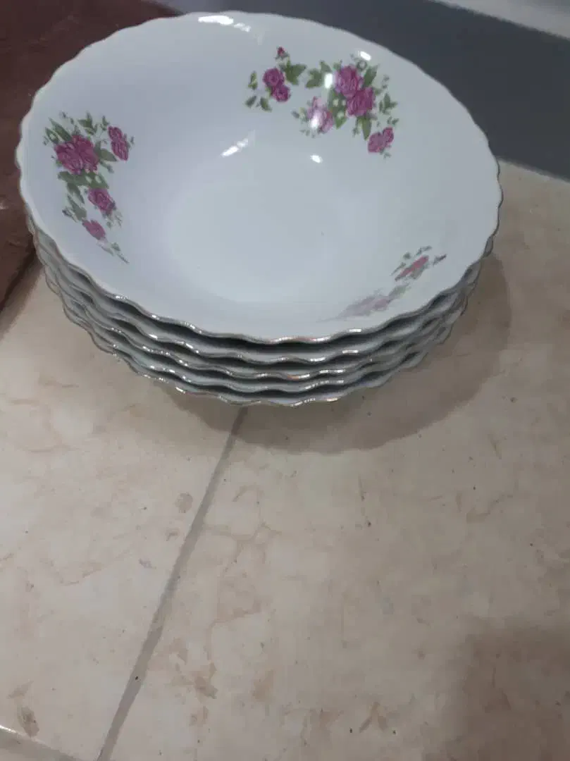 مقداری ظرف به فروش می رسد|ظروف سرو و پذیرایی|ایذه, |دیوار