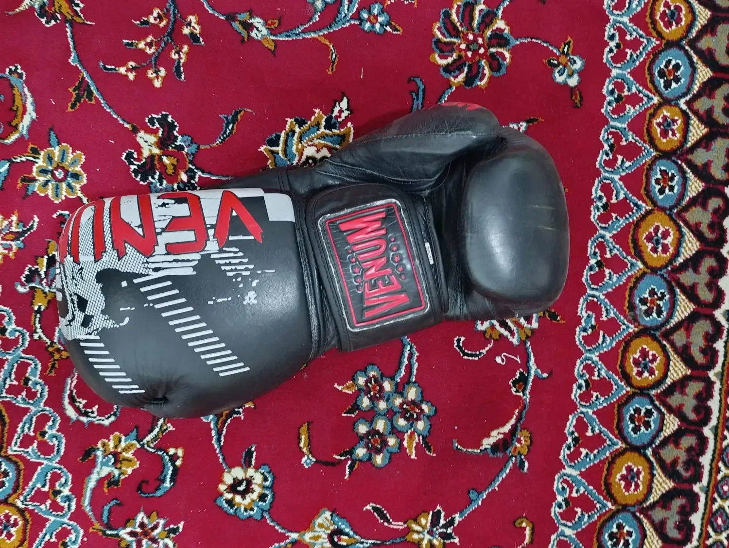 دستکش بوکس ونوم چرم|تجهیزات ورزشی|اصفهان, فجر|دیوار