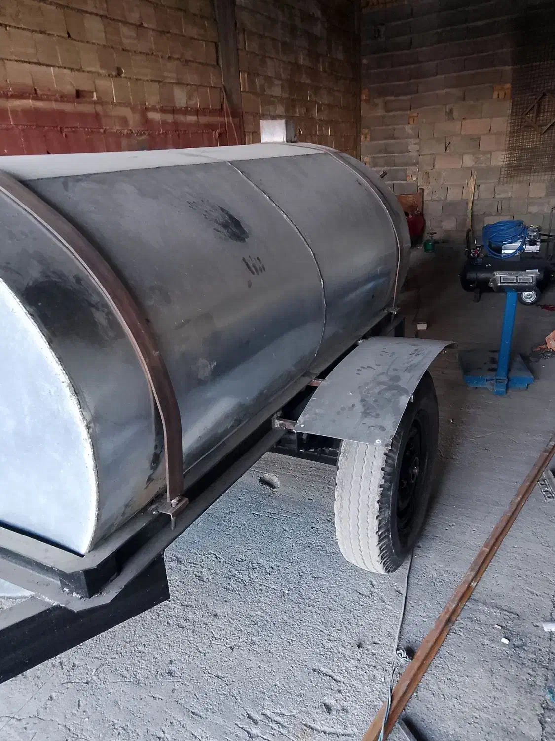 تانک فروشی ورق دو میل ضخیم|ماشین‌آلات صنعتی|خانمیرزا, |دیوار