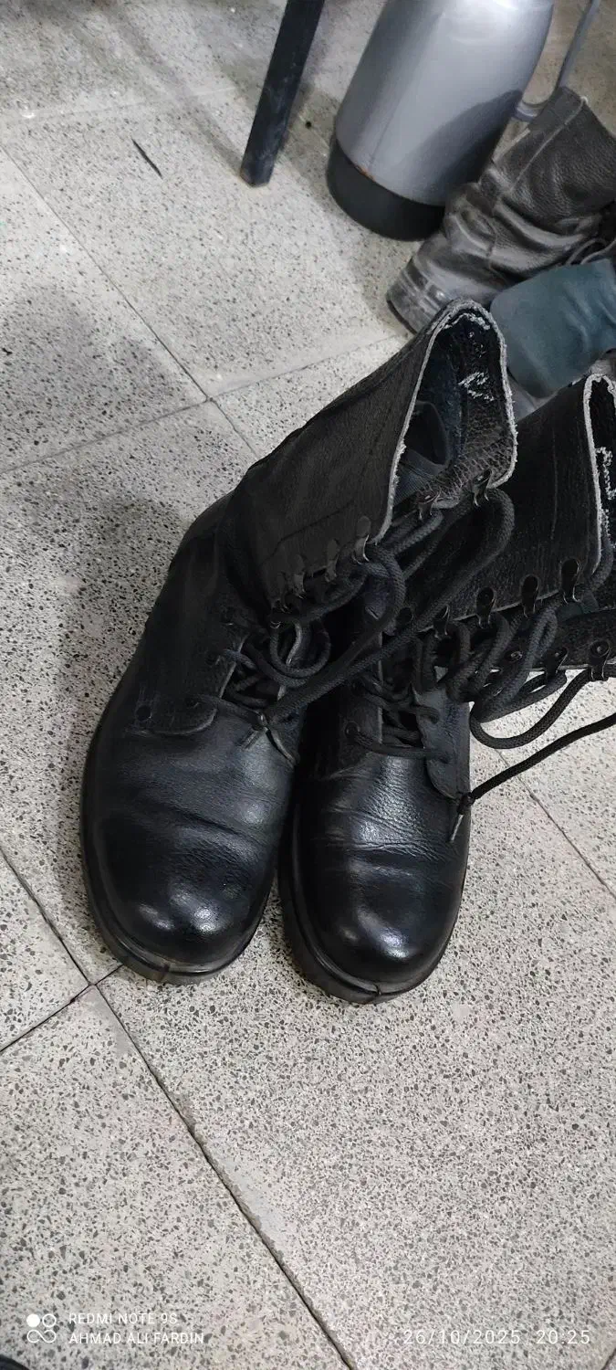 پوتین  150|کیف، کفش، کمربند|تربت جام, تیپ ۳۸ زرهی تربت جام|دیوار