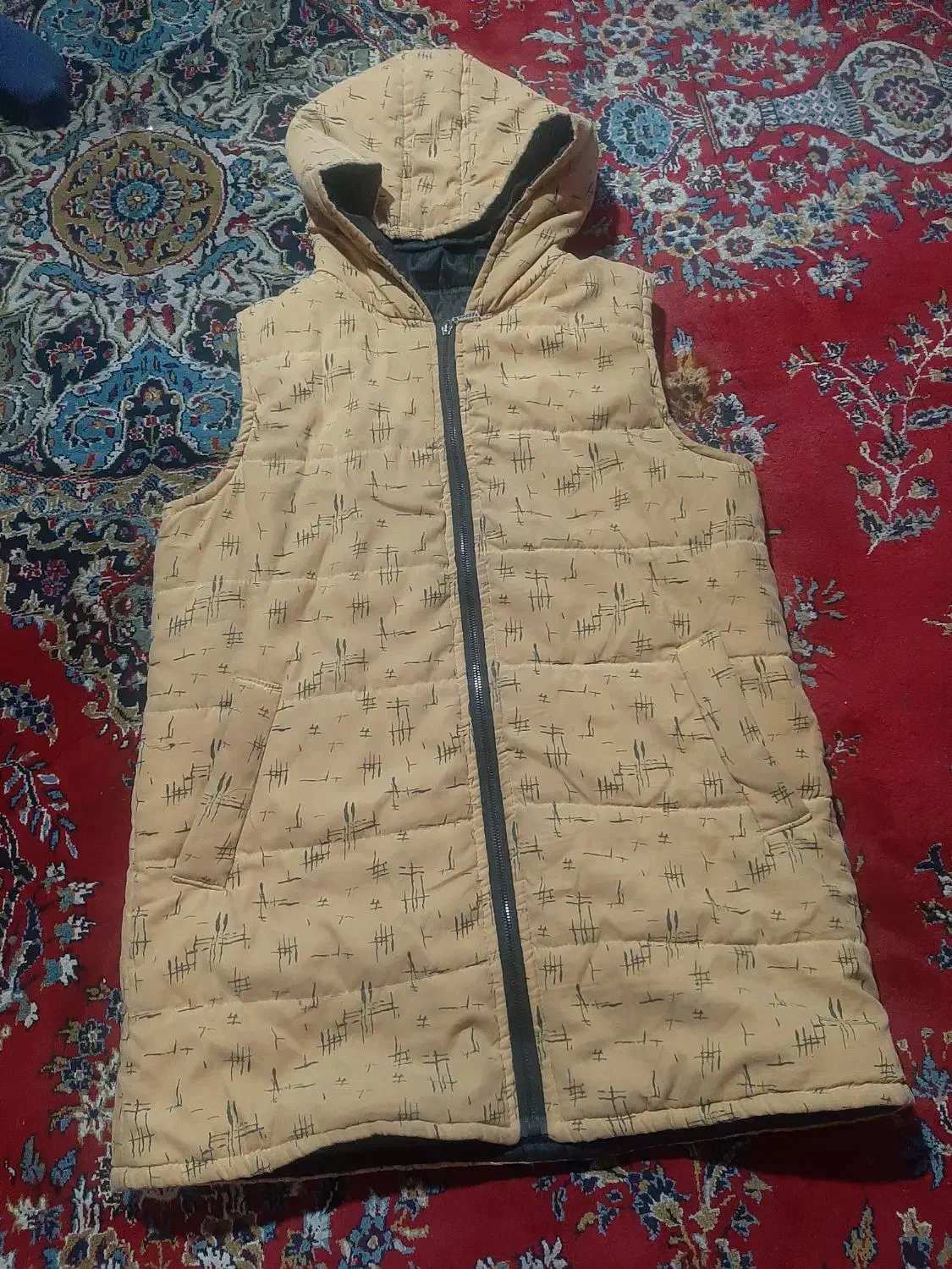 پافر|لباس|شیراز, لب آب|دیوار