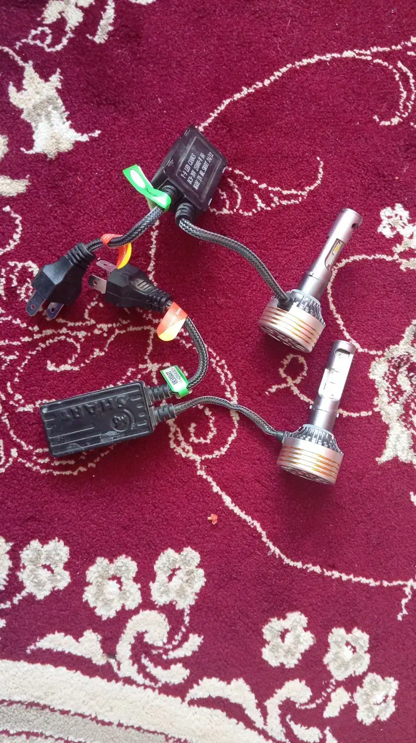 هدلایت پژو|قطعات یدکی و لوازم جانبی|شیراز, شهرک مهدی‌آباد|دیوار