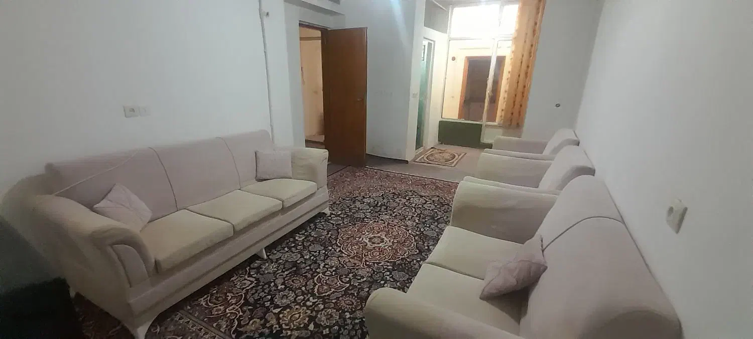 اجاره سویت روزانه مبله مرکز شهر خانواده مجرد|اجارهٔ کوتاه‌مدت آپارتمان و سوئیت|سنندج, |دیوار