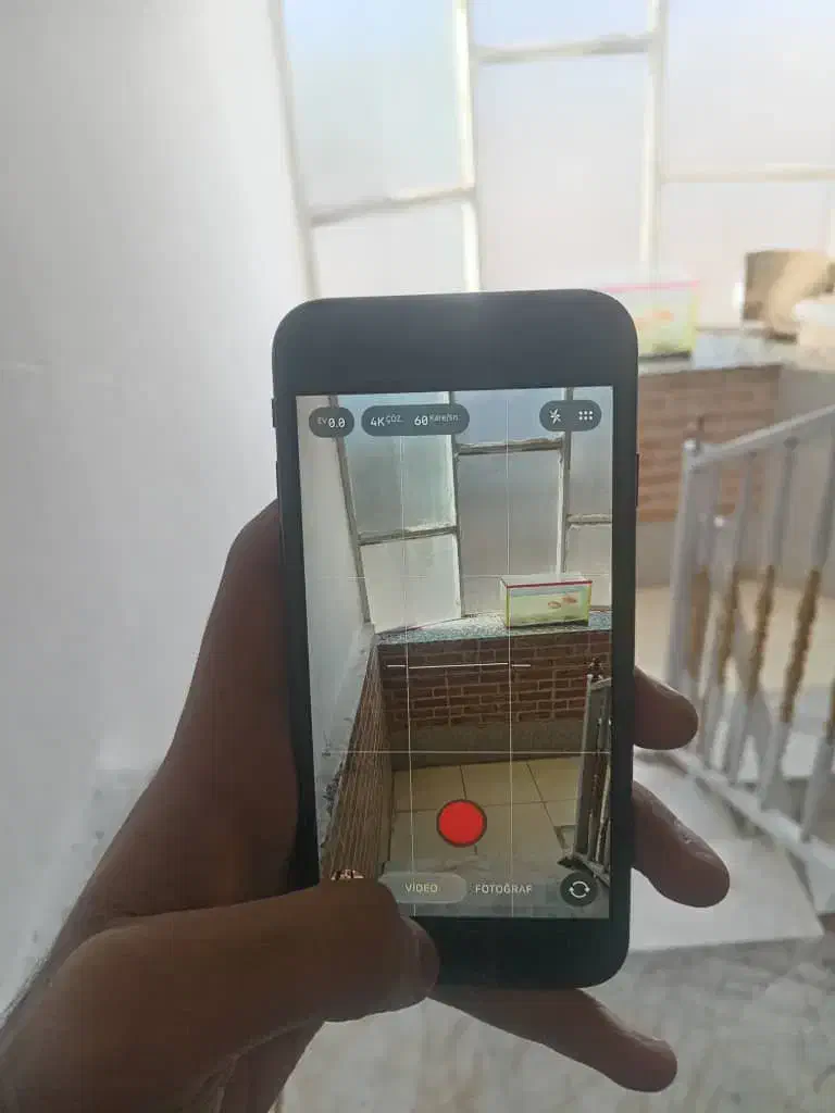 ایفون se 2020|موبایل|خمینیشهر, |دیوار