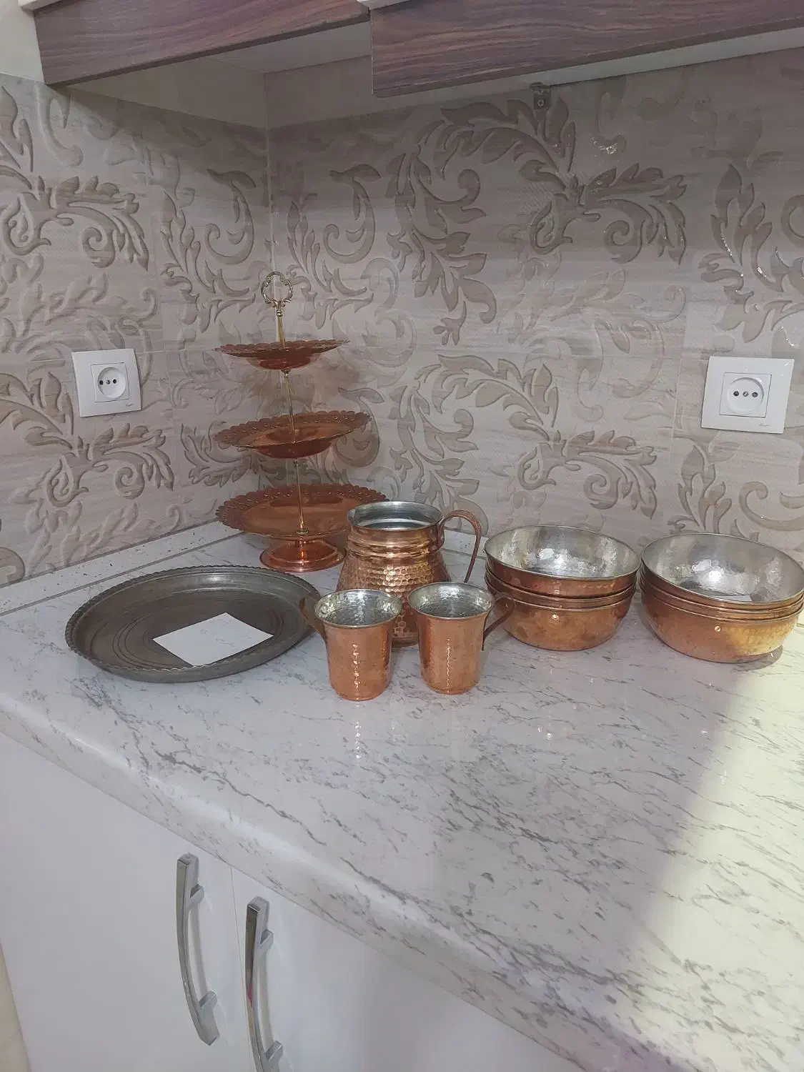 لوازم منزل و دکوری مسی و برنجی|کلکسیون اشیاء عتیقه|همدان, |دیوار